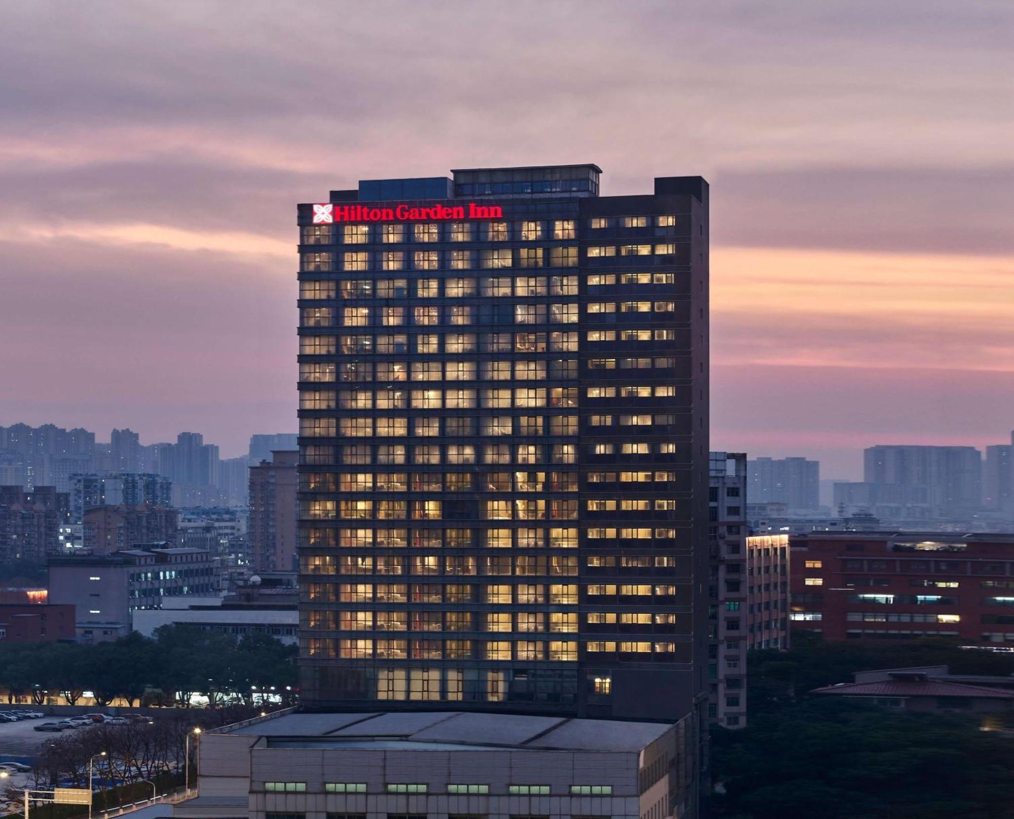Hilton Garden Inn Wuhan Hankou Exterior foto