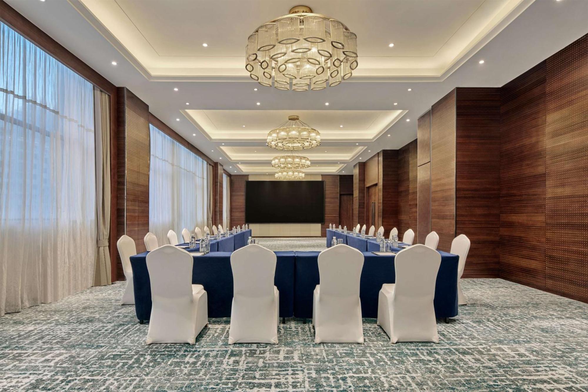 Hilton Garden Inn Wuhan Hankou Exterior foto