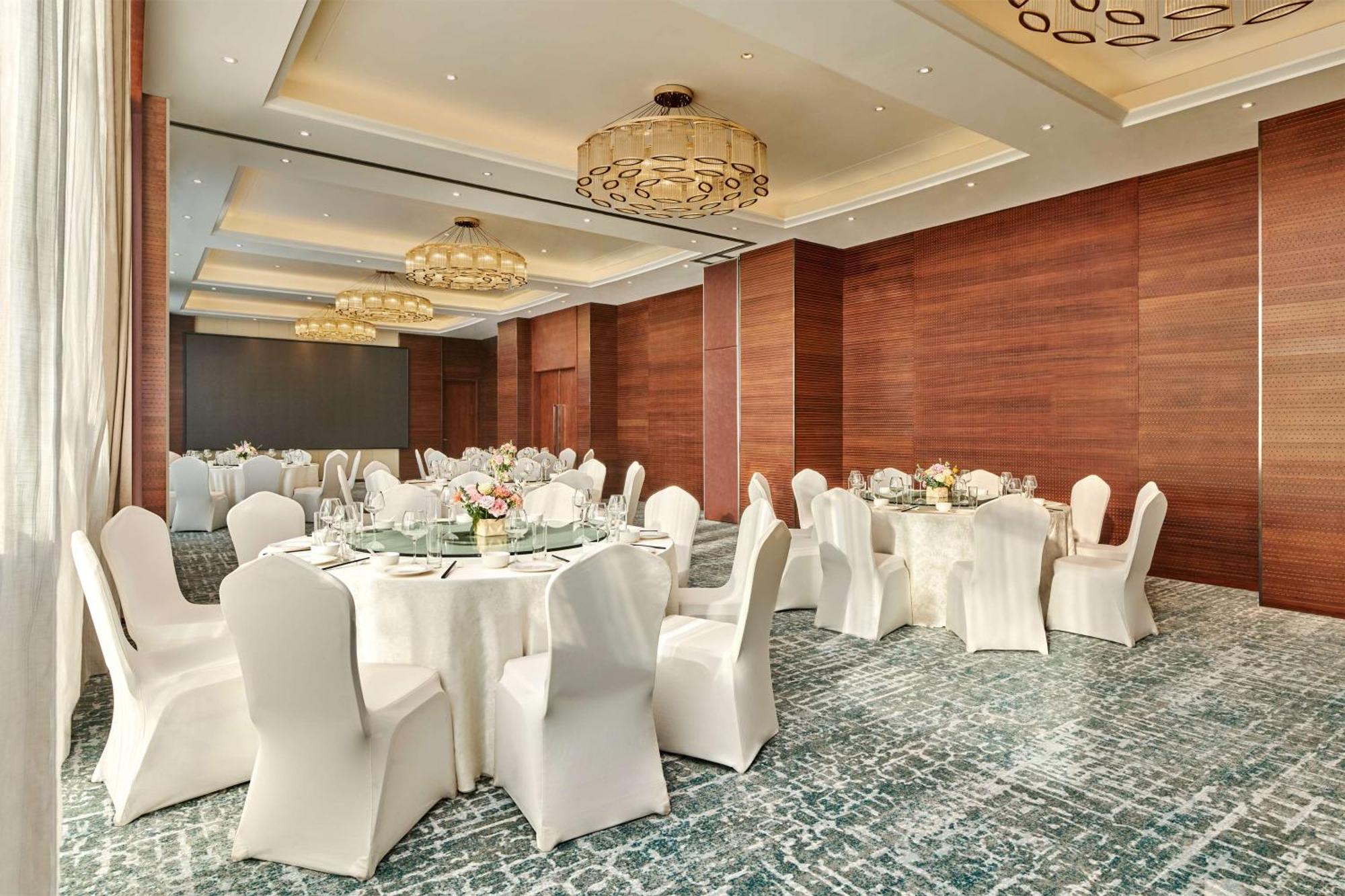 Hilton Garden Inn Wuhan Hankou Exterior foto