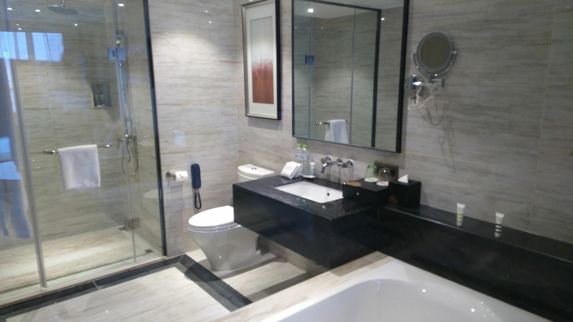 Hilton Garden Inn Wuhan Hankou Exterior foto